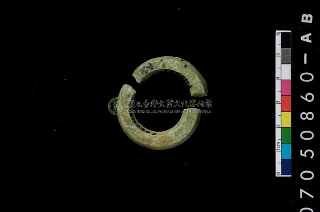 環狀玦形耳飾