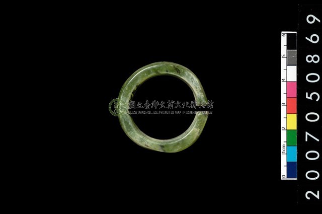 環狀玦形耳飾