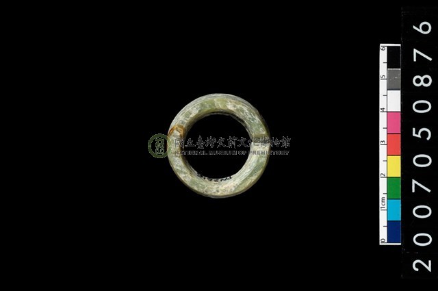環狀玦形耳飾