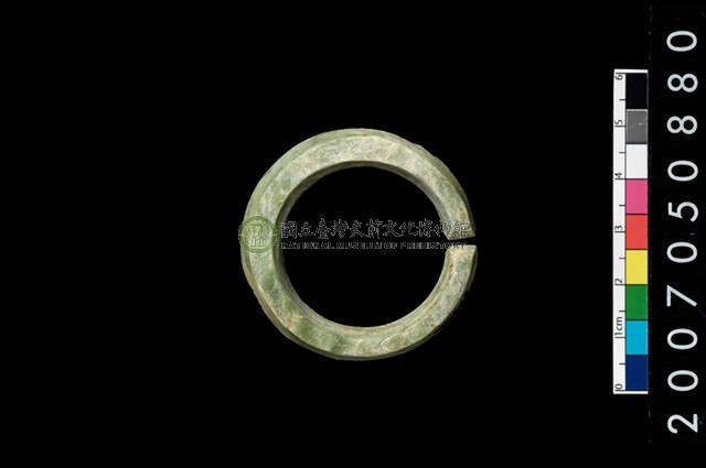 環狀玦形耳飾