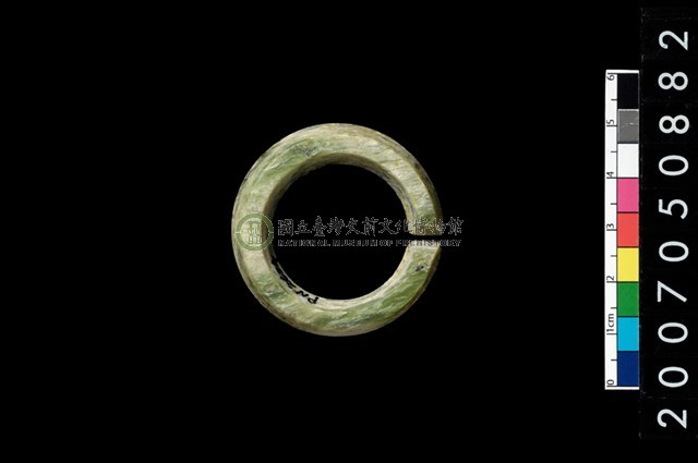 環狀玦形耳飾