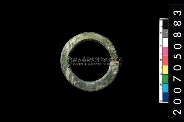 環狀玦形耳飾