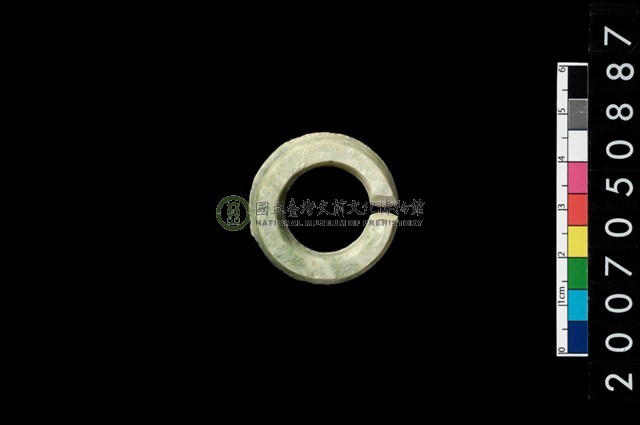 環狀玦形耳飾