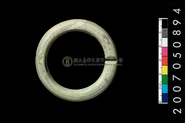 環狀玦形耳飾