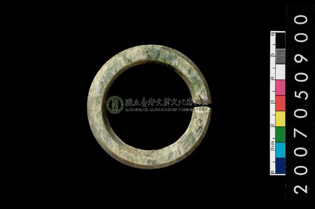 環狀玦形耳飾