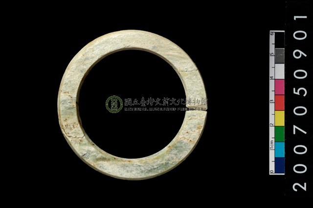 環狀玦形耳飾
