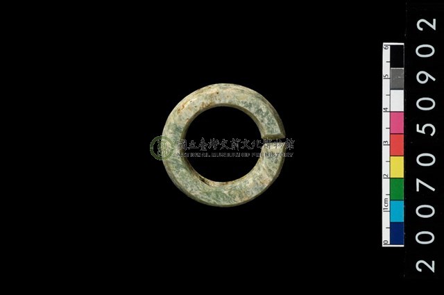 環狀玦形耳飾
