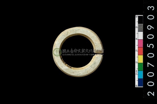 環狀玦形耳飾