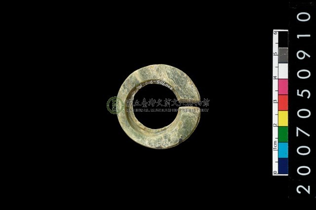 環狀玦形耳飾