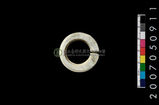 環狀玦形耳飾