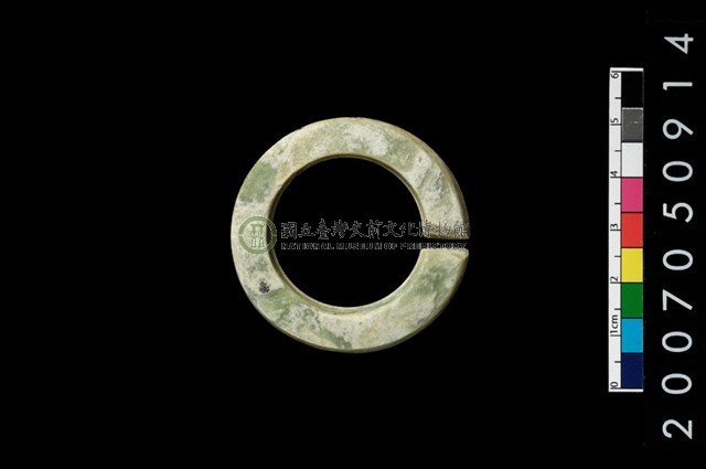 環狀玦形耳飾