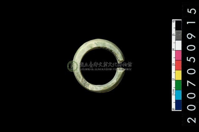 環狀玦形耳飾