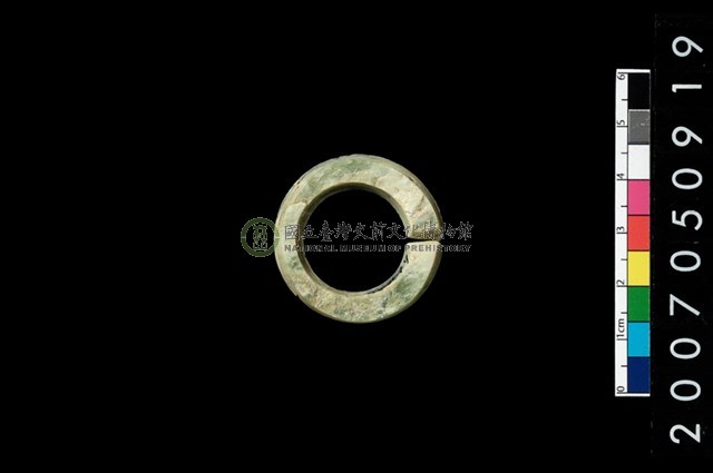 環狀玦形耳飾