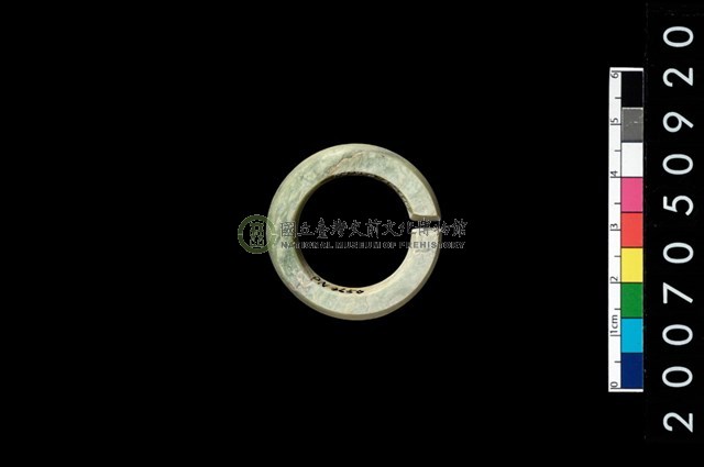 環狀玦形耳飾