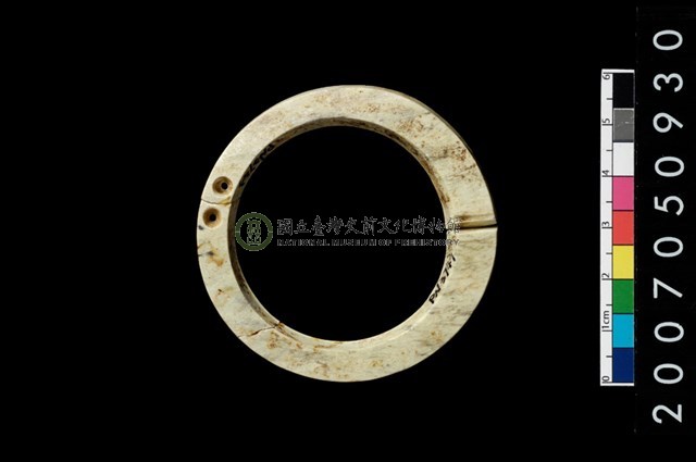 環狀玦形耳飾