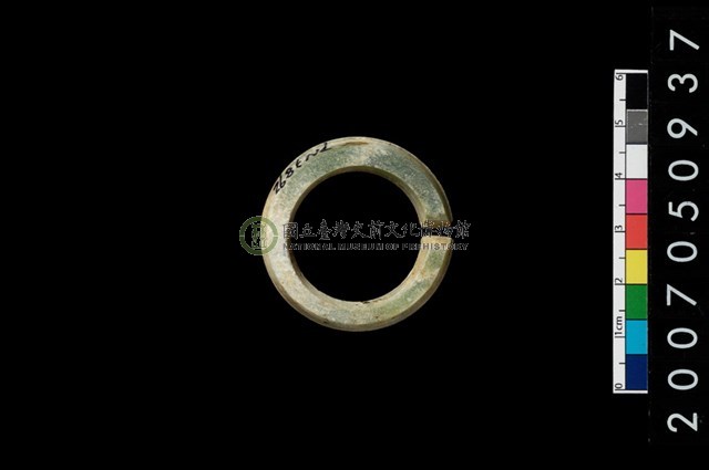 環狀玦形耳飾