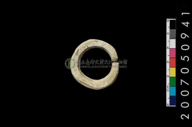 環狀玦形耳飾