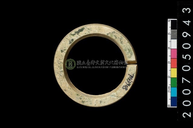 環狀玦形耳飾