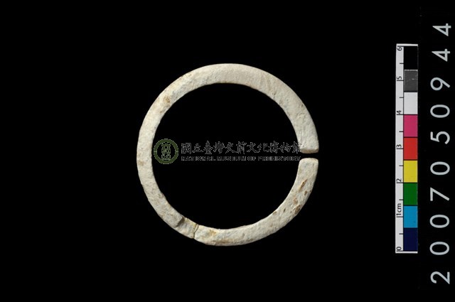 環狀玦形耳飾