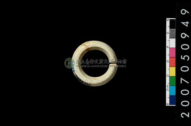 環狀玦形耳飾