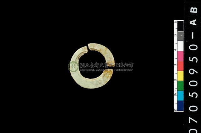 環狀玦形耳飾