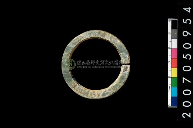 環狀玦形耳飾