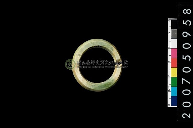 環狀玦形耳飾