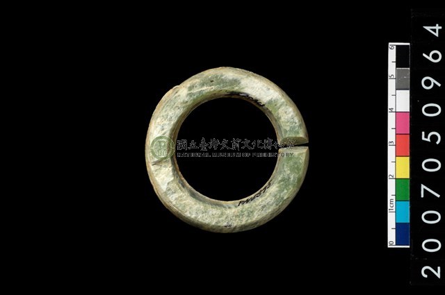 環狀玦形耳飾