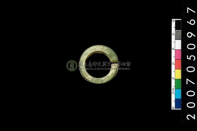 環狀玦形耳飾