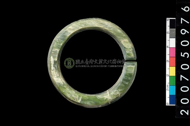 環狀玦形耳飾