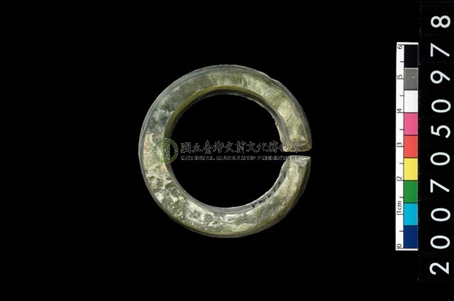 環狀玦形耳飾