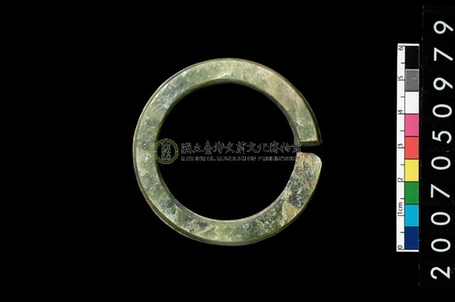 環狀玦形耳飾