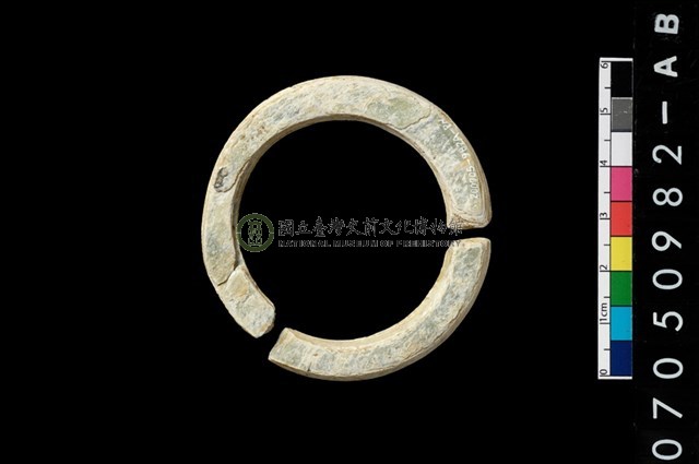 環狀玦形耳飾