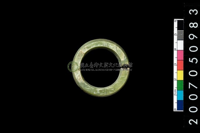 環狀玦形耳飾