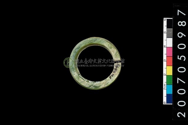 環狀玦形耳飾
