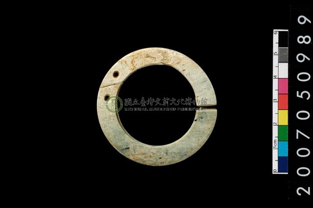 環狀玦形耳飾
