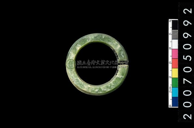 環狀玦形耳飾