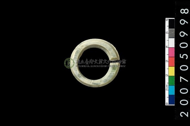 環狀玦形耳飾