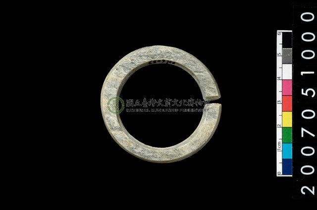 環狀玦形耳飾