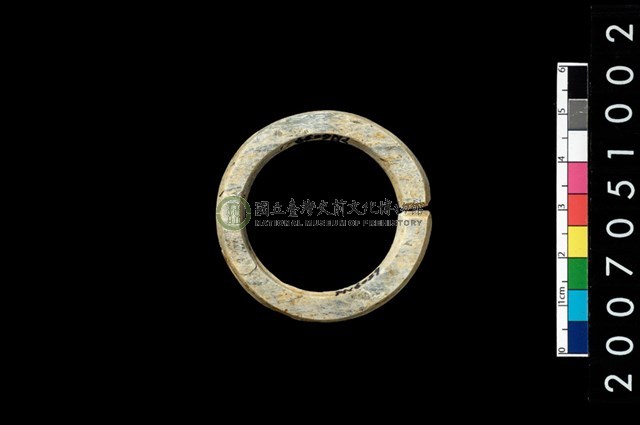 環狀玦形耳飾