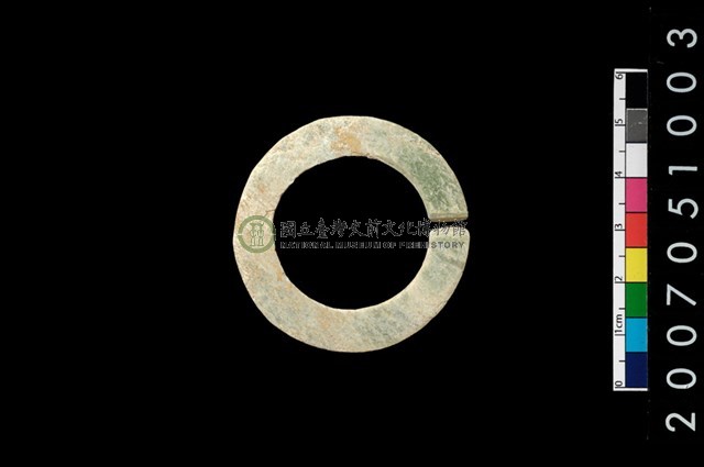 環狀玦形耳飾