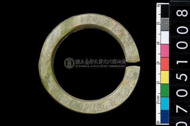 環狀玦形耳飾