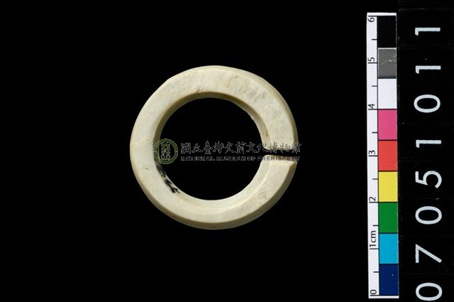 環狀玦形耳飾