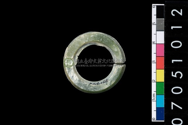 環狀玦形耳飾