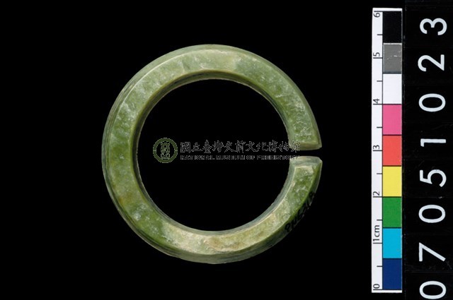 環狀玦形耳飾