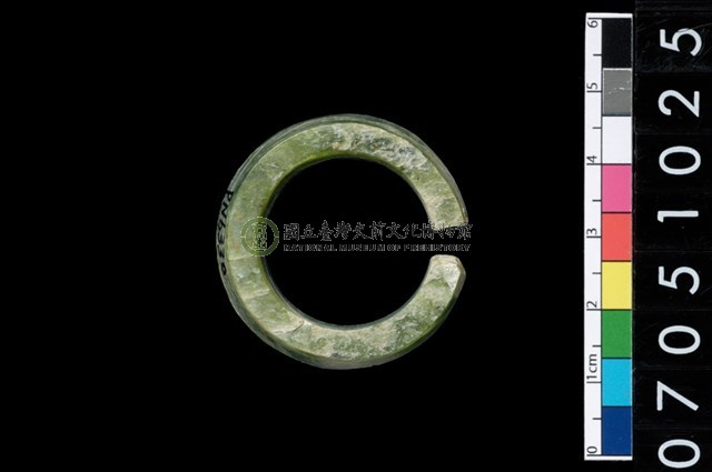 環狀玦形耳飾