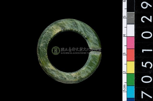 環狀玦形耳飾