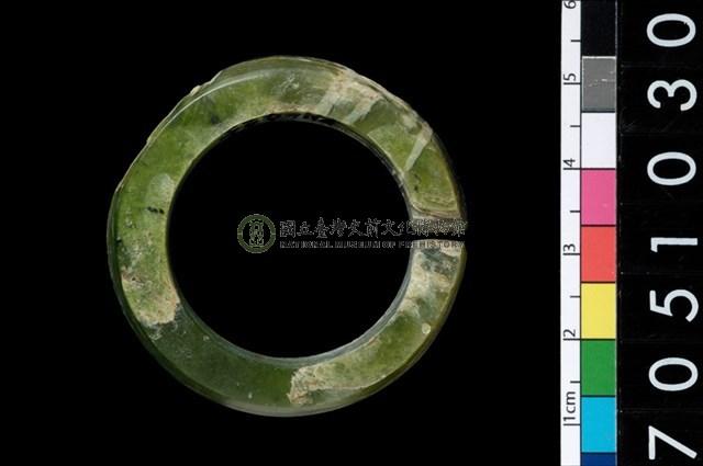 環狀玦形耳飾