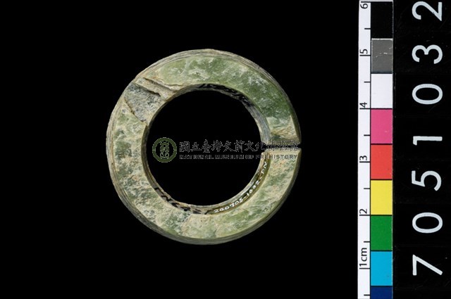 環狀玦形耳飾