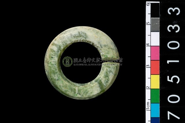 環狀玦形耳飾
